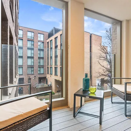 Executive Sleeps 4 2bed 2bath 公寓