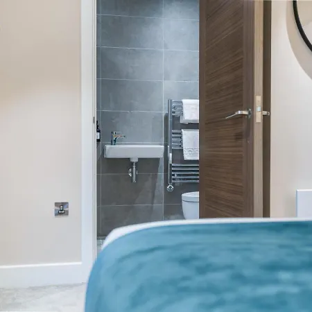 Executive Sleeps 4 2bed 2bath 约克