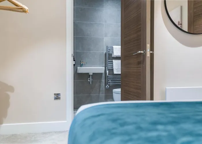 Executive Sleeps 4 2bed 2bath 约克