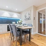 Executive Sleeps 4 2bed 2bath شقة يورك