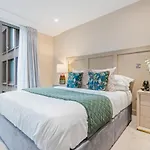Executive Sleeps 4 2bed 2bath Йорк