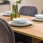 Executive Sleeps 4 2bed 2bath *