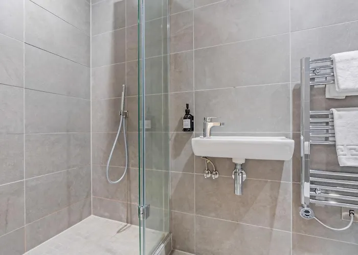 Executive Sleeps 4 2bed 2bath * York