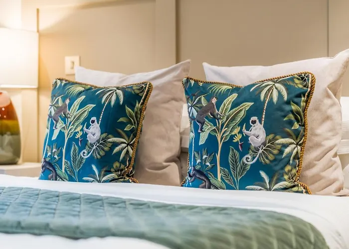 Executive Sleeps 4 2bed 2bath * York