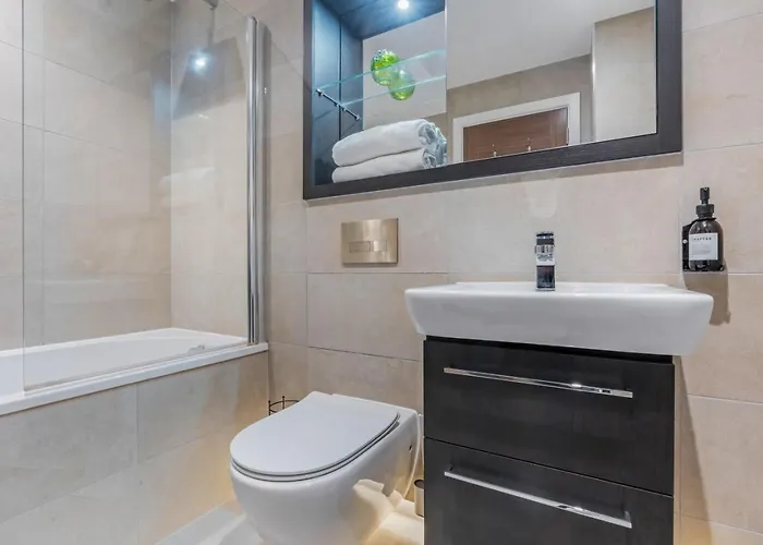 Executive Sleeps 4 2bed 2bath * York